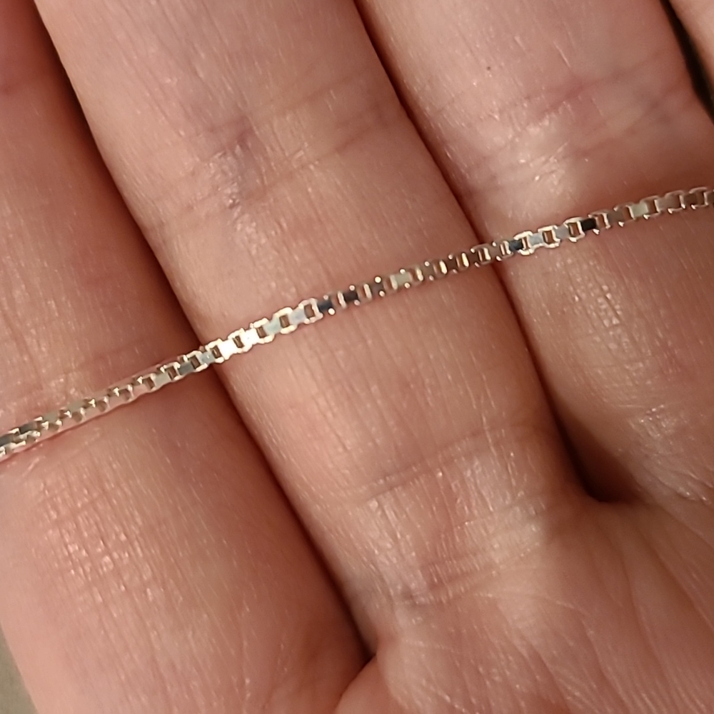 Seahorse sterling silver necklace - Picture 3 of 4